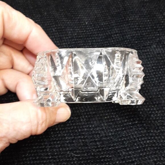 Set of 2 Early American Pressed Glass Salt Cellar - Picture 4 of 7